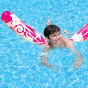 81733 | Graffiti Tube - Lifestyle 4