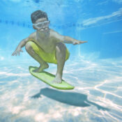 50516 | Underwater Surf Board - Lifestyle 2