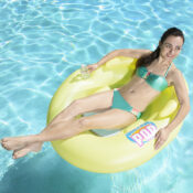 85658 | Water Pop Mesh Lounge - Lifestyle