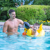 81267LsPirateDuckTube06RGB800px